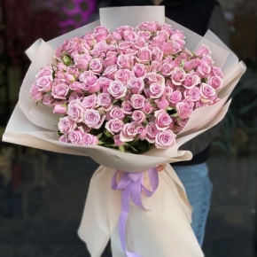 Букет из 25 лиловых кустовых роз (60 см) в Сергиевом Посаде