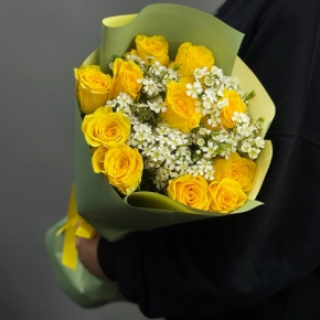 Букет "Нотка счастья" из лимонных роз и хамелациума (40 см) в Сергиевом Посаде