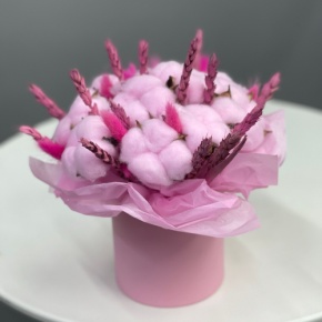 Композиция в шляпной коробке мини из хлопка, пшеницы и лагуруса в Сергиевом Посаде