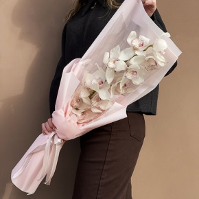 Букет из белой орхидеи в Сергиевом Посаде