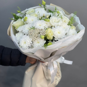 Букет "Меланхолия" из роз и хризантем в Сергиевом Посаде