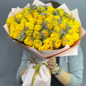 Букет из 51 лимонной розы с лимониумом в Сергиевом Посаде