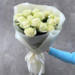 Букет "Умка" из 15 белых роз (50 см) в Сергиевом Посаде