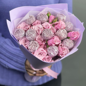 Букет из шоколадных пионов и кустовых роз в Сергиевом Посаде