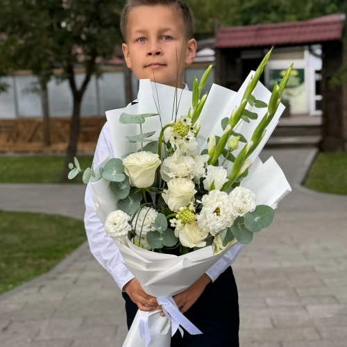 Букет на 1 сентября с гладиолусами, розами, эустомой и орнитогалумом в Сергиевом Посаде