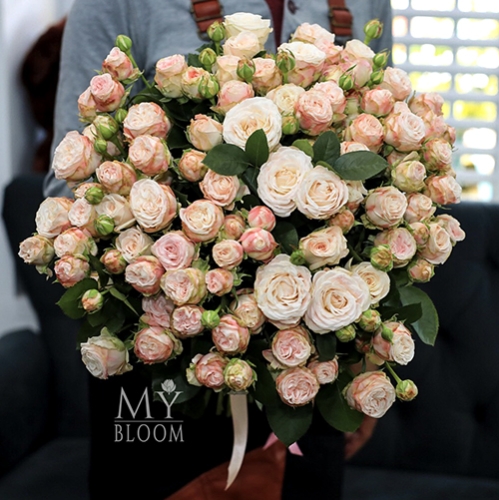 Букет 51 пионовидная роза Бомбастик (60 см) в Сергиевом Посаде