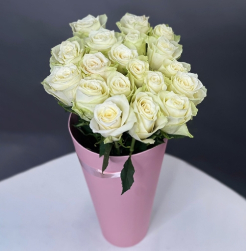 19 белых роз Кения в конусе в Сергиевом Посаде